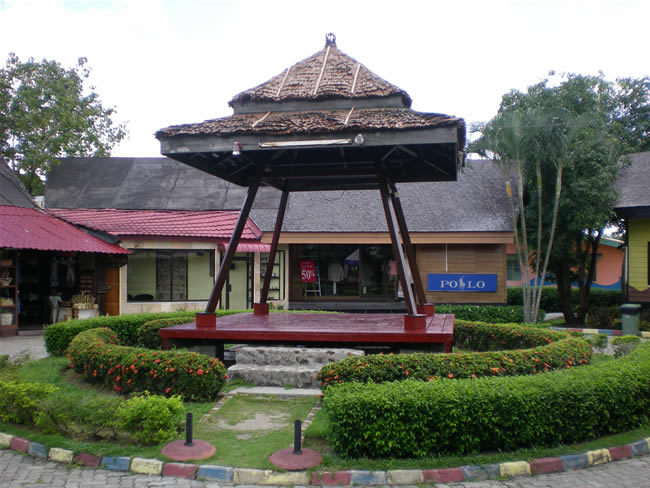 Pasar Oleh Oleh