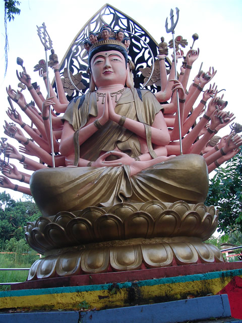 Kwan Yim Statue